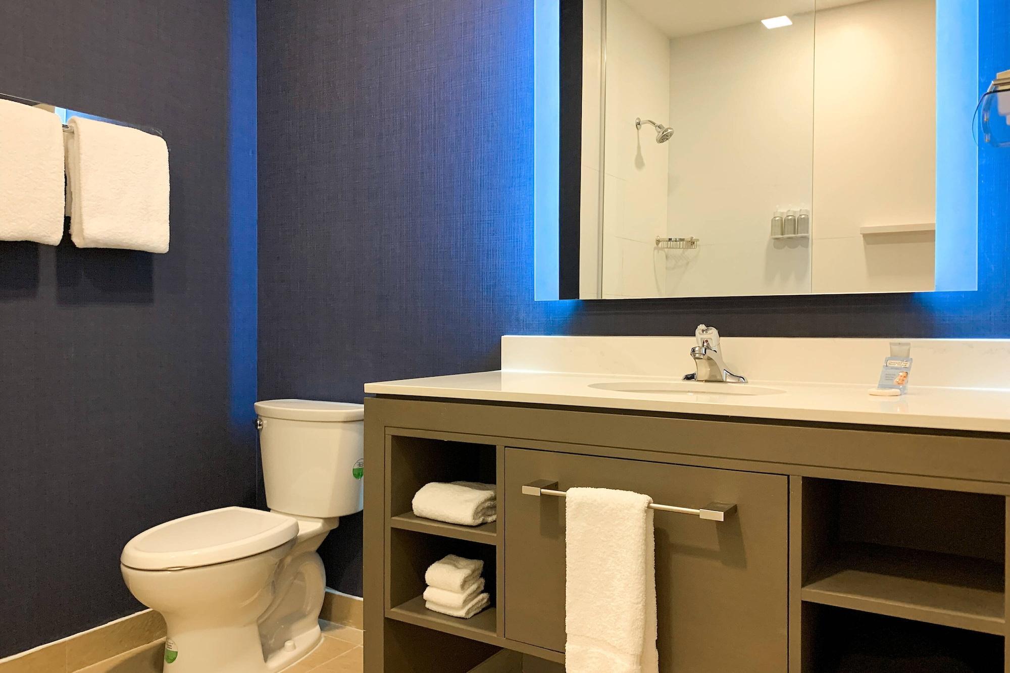 By Marriott Hotel Merida